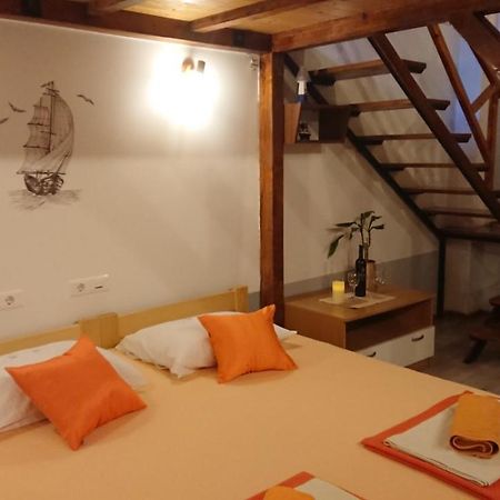 Apartment Lid Omiš Exteriör bild