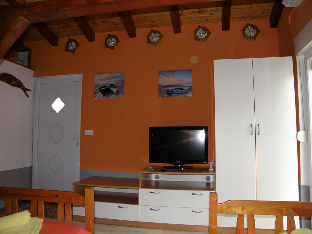 Apartment Lid Omiš Exteriör bild